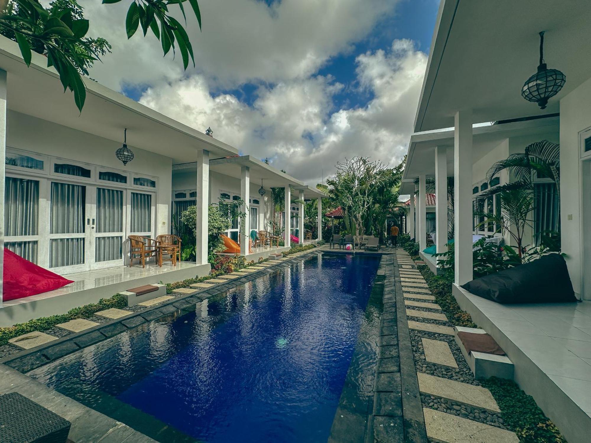 Bali Stuti Jimbaran Inn Esterno foto