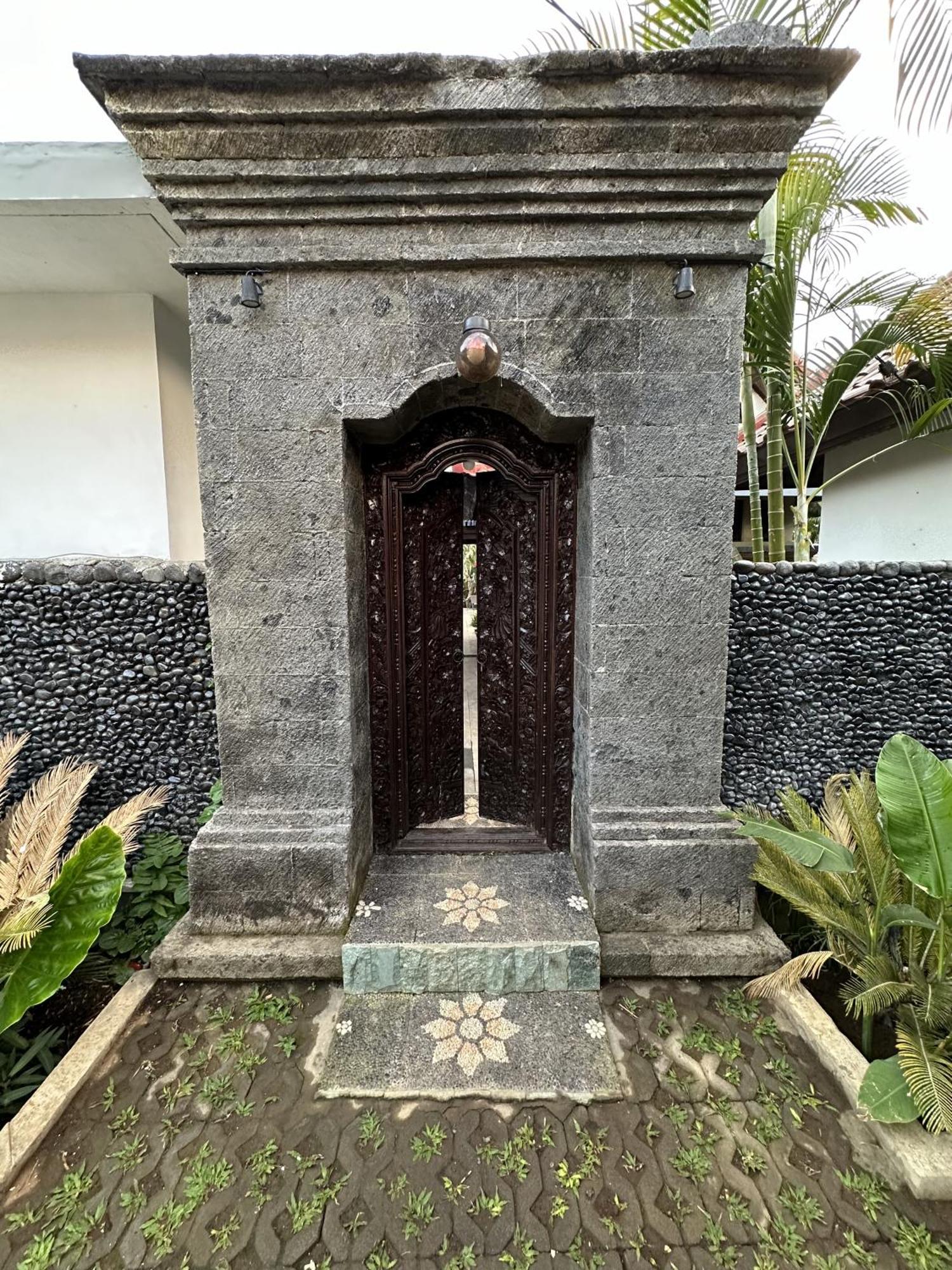 Bali Stuti Jimbaran Inn Esterno foto